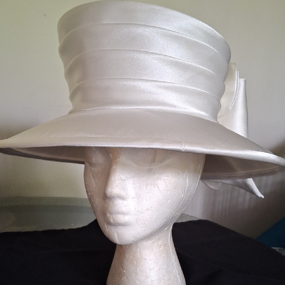 Elegant White Satin Women's Hat
